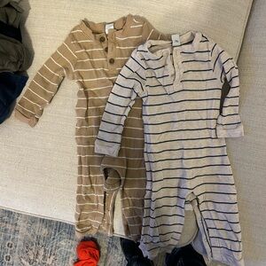 Old Navy Brown and Cream Striped Baby Long-Sleeve Onesies